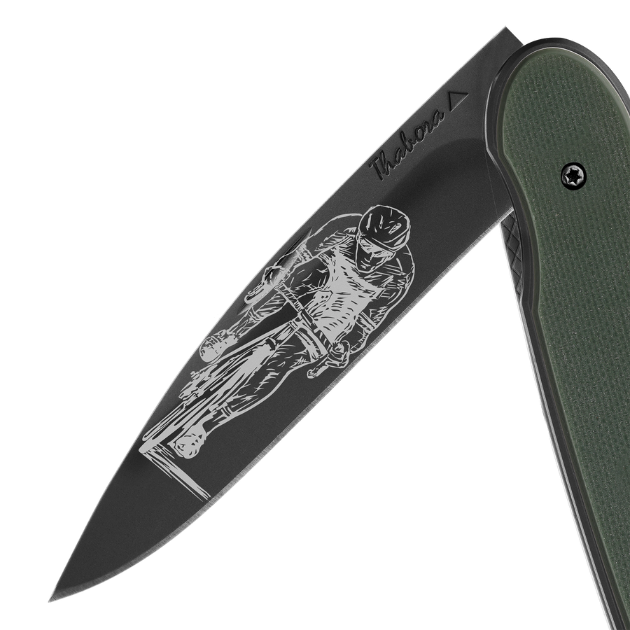Couteau acier finition titane noir plaquette pleine résine g10 kaki motif «cycliste»