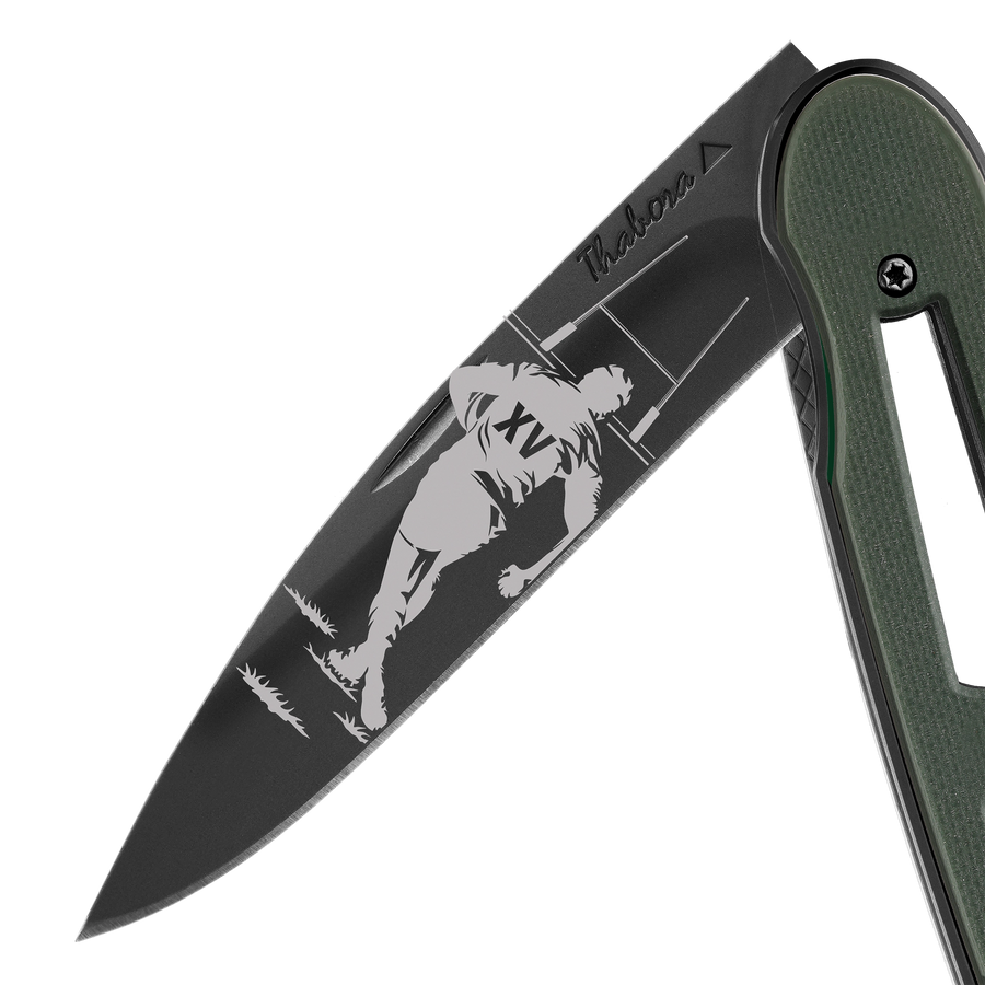 Couteau acier finition titane noir plaquette ajourée résine g10 kaki motif «rugby»