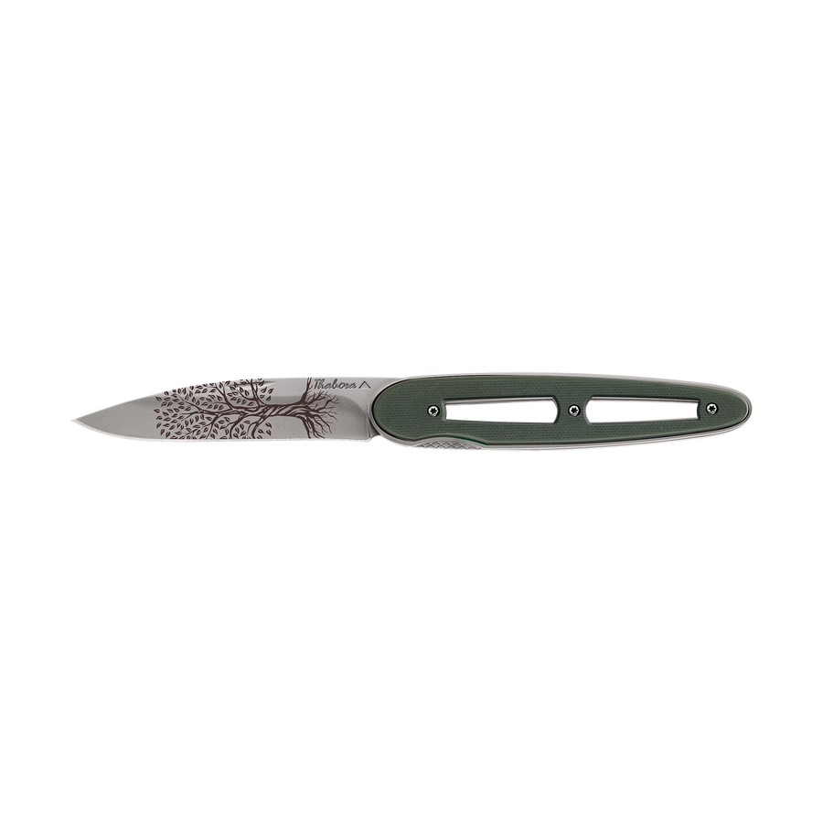 Couteau acier finition titane gris plaquette ajourée résine g10 kaki motif «arbre de vie»