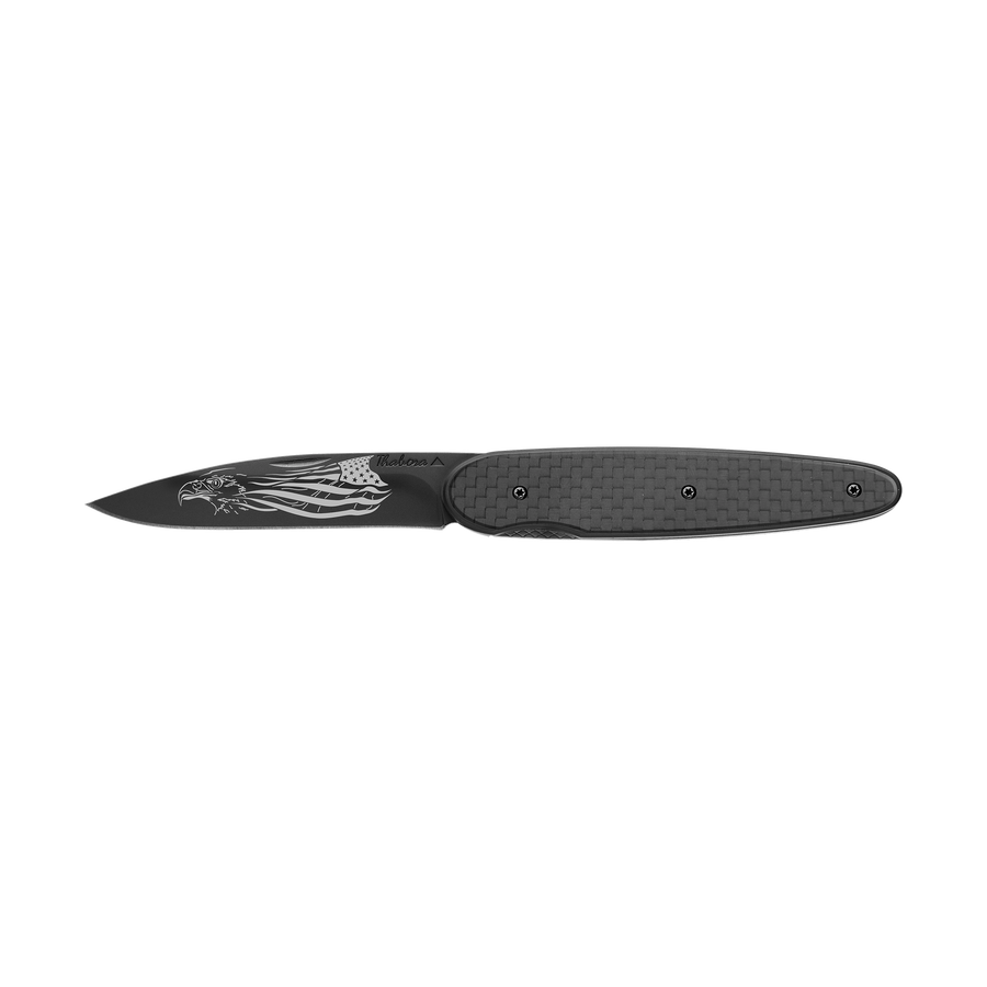 Couteau acier finition titane noir plaquette pleine carbone motif «aigle américain»